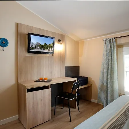 포르타 누오바 호텔