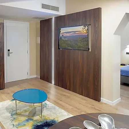 Porta Nuova 3*